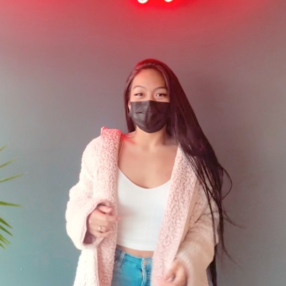 Meet your Posher, Chloe - Picture 1 of 1